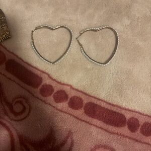 Silver Heart-Shaped Pearl Hoop Earrings - Women's Jewelry